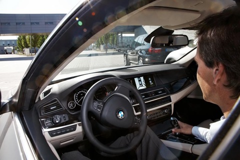 2011-BMW-5-Series-67