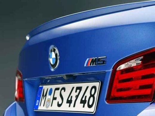 2012 BMW M5 F10 9